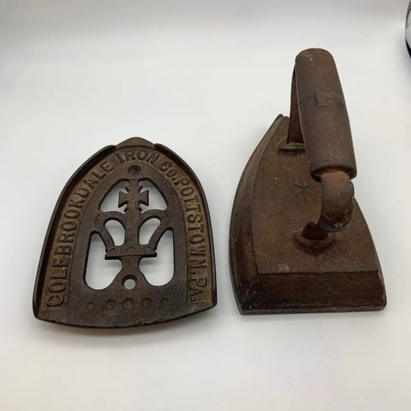 Antique Colebrookdale Iron Co. Pottstown PA Old Fashioned Iron and Base - Picture 2 of 11
